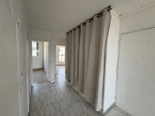 Bel appartement 5 pièces (3 chambres) avec terrasse, aperçu mer, cave et parking privé