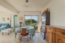 Beautiful apartment with sea view, 69 m², 2 rooms – Terrace – Balcony – Parking – Saint-Laurent-du-Var