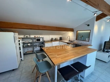 MURS GRAND LOCAL COMMERCIAL – professions libérales possibles – 164 m² – TERRASSE / 2 PARKINGS