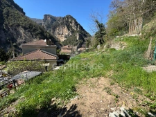 Maison avec travaux / + studio indépendant 104 m2, vue dégagée – lotissement au calme CLANS (06)