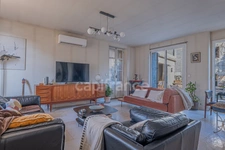 Mougins / à vendre Propriété type MAZET avec dépendance, piscine et garage pour 2 véhicules