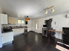 Maison mitoyenne + studio indépendant : 104 m2 au total + Garage fermée - CLANS (06)