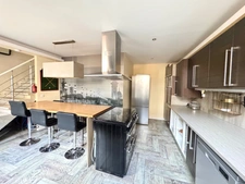 Belle maison familial 5 pièces à vendre – de 103 m² – à 12 minutes de Paris situé à AULNAY SOUS BOIS (93)