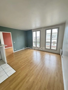 À Vendre – Bel Appartement F2 très propre avec une place de Parking – Idéal pour un jeune couple, un personne seule ou des Investisseurs