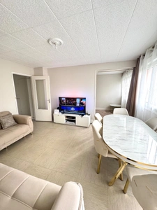 À vendre - Appartement F4 de 66,34 m2 avec une cave - Opportunité à saisir à AVON (77)
