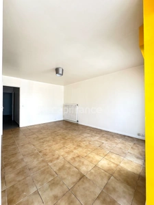 À Vendre – Bel Appartement F3 presque rénové avec Cave et Parking – Idéal Famille ou Investisseur