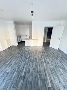 Super studio lumineux de 32 m² À VENDRE avec une grande Terrasse de 17 m² et un parking à MANTES LA VILLE (78)