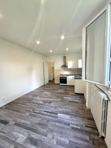 À VENDRE – Charmant Appartement T2 rénové de 42 m² à Ris-Orangis, Quartier des Oiseaux