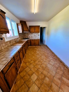 🏡 À VENDRE  Maison 3 chambres avec garage de 50 m² et terrain de 2 500 m² à Vergoignan