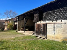 MARCIAC et PLAISANCE proches, VUE PYRENEES depuis cette BELLE MAISON DE FAMILLE 215m2, grandes dépendances , sur 1750m2 de jardin, dans village patrimonial.