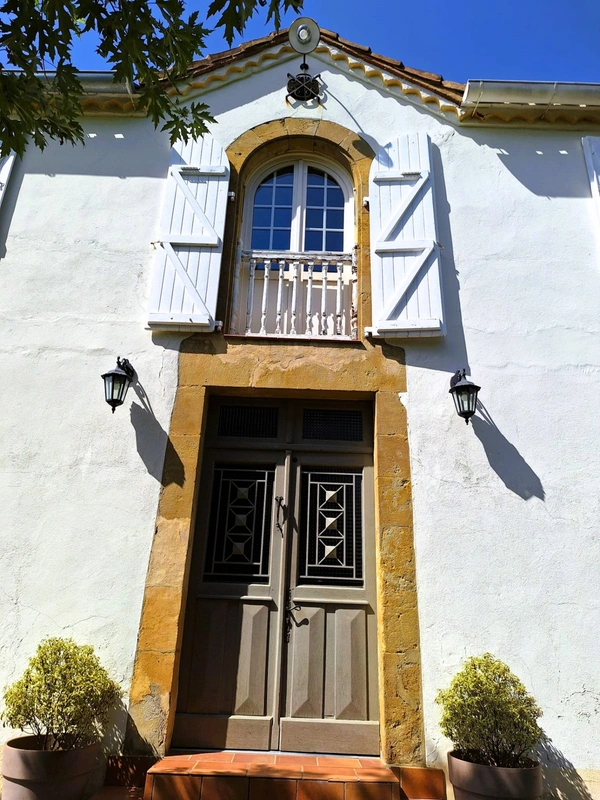 RISCLE et AIRE SUR L ADOUR proche, en COTEAUX, VUE DOMINANTE, sans voisin, PROPRIETE XIXs  cosy, sur 1 ha, sans travaux