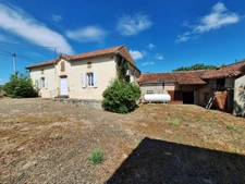 🏡 Authentique ferme en pierre de 1850  Charme, volumes et fort potentiel ! 4 pièces VIELLA (32)