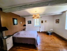 RISCLE et AIRE SUR L ADOUR proche, en COTEAUX, VUE DOMINANTE, sans voisin, PROPRIETE XIXs  cosy, sur 1 ha, sans travaux