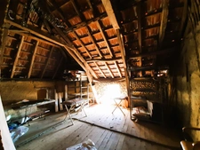 Ancienne ferme de 1796 sur 3,7 Hectares, dépendances, vue sur les Pyrénées.