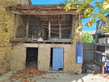 🏡 ANCIENNE LONGÈRE DE CARACTÈRE – 3 CHAMBRES DONT 1 SUITE PARENTALE INDÉPENDANTE, MEZZANINE, APPARTEMENT, MOBIL-HOME ET ATELIER – FORT POTENTIEL LOCATIF !