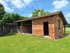 Charmante maison Gasconne 145m² Habitable avec 185m² de dépendances sur 1300m² de terrain