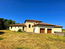 Maison d'architecte de 250 m²  4 chambres Terrain de plus de 5 000 m² Proche Paisance et Nogaro 