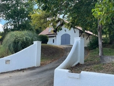 PLAISANCE du Gers(32) : ELEGANTE MAISON D'ARCHITECTE 185m2, sans travaux, 6.900m2 de terrain arboré, grande piece de vie, 4  chambres, cheminée, une valeur süre....