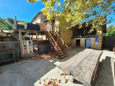 🏡 ANCIENNE LONGÈRE DE CARACTÈRE – 3 CHAMBRES DONT 1 SUITE PARENTALE INDÉPENDANTE, MEZZANINE, APPARTEMENT, MOBIL-HOME ET ATELIER – FORT POTENTIEL LOCATIF !