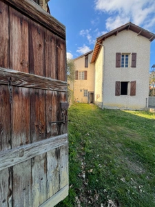BEAUMARCHES MAISON de 1720 en pierres, 3 chambres, dans son jus, avec grange  et jardin 680m2, école et commerces de proximité, pres de MARCIAC (32)assainissement collectif