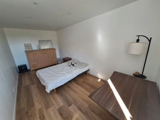 🏡 ANCIENNE LONGÈRE DE CARACTÈRE – 3 CHAMBRES DONT 1 SUITE PARENTALE INDÉPENDANTE, MEZZANINE, APPARTEMENT, MOBIL-HOME ET ATELIER – FORT POTENTIEL LOCATIF !
