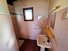 🏡 À VENDRE – Maison ancienne de 76 m² avec 2 chambres, sous-sol et cour à Vergoignan