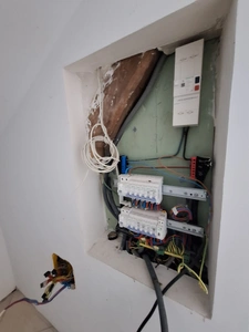 🏡  À VENDRE – Maison de ville 213 m² avec 4 appartements à finir de rénover – RISCLÉ (Gers 32)