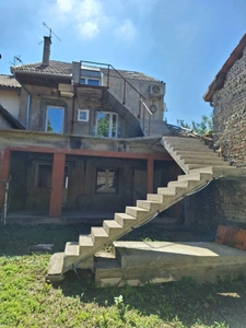 🏡  À VENDRE – Maison de ville 213 m² avec 4 appartements à finir de rénover – RISCLÉ (Gers 32)