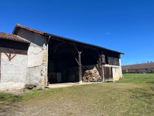 MARCIAC et PLAISANCE proches, VUE PYRENEES depuis cette BELLE MAISON DE FAMILLE 215m2, grandes dépendances , sur 1750m2 de jardin, dans village patrimonial.