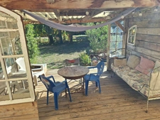 🏡 ANCIENNE LONGÈRE DE CARACTÈRE – 3 CHAMBRES DONT 1 SUITE PARENTALE INDÉPENDANTE, MEZZANINE, APPARTEMENT, MOBIL-HOME ET ATELIER – FORT POTENTIEL LOCATIF !