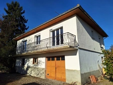 PLAISANCE DU GERS town center, vintage house (1970), well-maintained, enclosed 1300m2 plot, garage, 3 bedrooms