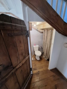 🏡 ANCIENNE LONGÈRE DE CARACTÈRE – 3 CHAMBRES DONT 1 SUITE PARENTALE INDÉPENDANTE, MEZZANINE, APPARTEMENT, MOBIL-HOME ET ATELIER – FORT POTENTIEL LOCATIF !