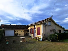 Maison familiale rénovée de 121 m² habitables + espaces complémentaires  Terrain clos de 1 417 m²