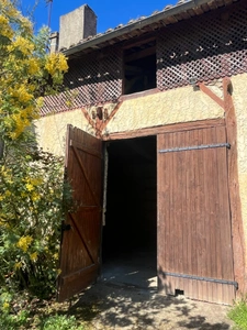 MARCIAC et PLAISANCE proches, VUE PYRENEES depuis cette BELLE MAISON DE FAMILLE 215m2, grandes dépendances , sur 1750m2 de jardin, dans village patrimonial.