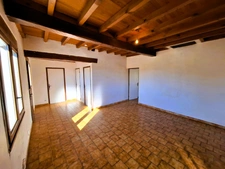 🏡 À VENDRE – Maison ancienne de 76 m² avec 2 chambres, sous-sol et cour à Vergoignan