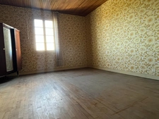 BEAUMARCHES MAISON de 1720 en pierres, 3 chambres, dans son jus, avec grange  et jardin 680m2, école et commerces de proximité, pres de MARCIAC (32)assainissement collectif