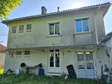 🏡 Maison familiale 4 chambres de 122 m² sur 3200 m² de terrain à Riscle