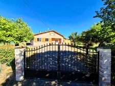 🏡 À VENDRE  Maison 3 chambres avec garage de 50 m² et terrain de 2 500 m² à Vergoignan