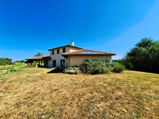 Maison d'architecte de 250 m²  4 chambres Terrain de plus de 5 000 m² Proche Paisance et Nogaro 