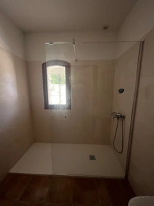 PLAISANCE du Gers(32) : ELEGANTE MAISON D'ARCHITECTE 185m2, sans travaux, 6.900m2 de terrain arboré, grande piece de vie, 4  chambres, cheminée, une valeur süre....