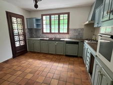 PLAISANCE du Gers (32) and MAUBOURGUET (65): ELEGANT ARCHITECT-DESIGNED HOUSE 185m2, no work required, 6,900m2 of wooded land, large living room, 4 bedrooms, fireplace, a sure value....