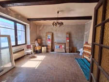 🏡  À VENDRE – Maison de ville 213 m² avec 4 appartements à finir de rénover – RISCLÉ (Gers 32)