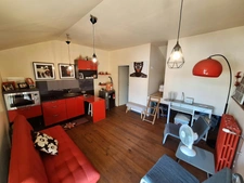 🏡 ANCIENNE LONGÈRE DE CARACTÈRE – 3 CHAMBRES DONT 1 SUITE PARENTALE INDÉPENDANTE, MEZZANINE, APPARTEMENT, MOBIL-HOME ET ATELIER – FORT POTENTIEL LOCATIF !