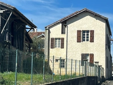 BEAUMARCHES MAISON de 1720 en pierres, 3 chambres, dans son jus, avec grange  et jardin 680m2, école et commerces de proximité, pres de MARCIAC (32)assainissement collectif