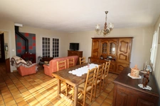 SAINT-BÉNIGNE – Beautiful villa of 155 m² – View of the Mâconnais mountains – Enclosed plot of 1837 m²