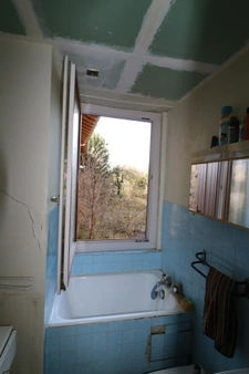 Jolie maison en pierre de taille au cœur de Saint-Julien sur Reyssouze