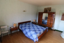 Jolie maison en pierre de taille au cœur de Saint-Julien sur Reyssouze