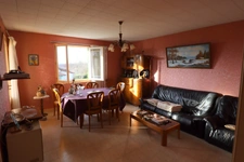 Jolie villa de 117 m² à fort potentiel avec un beau terrain arboré à CURCIAT DONGALON (01)