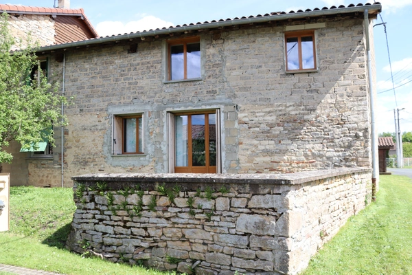Proche PONT DE VAUX belle ferme de 200 m² avec 5 chambres sur 1000 m² de terrain