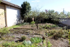 Jolie maison en pierre de taille au cœur de Saint-Julien sur Reyssouze